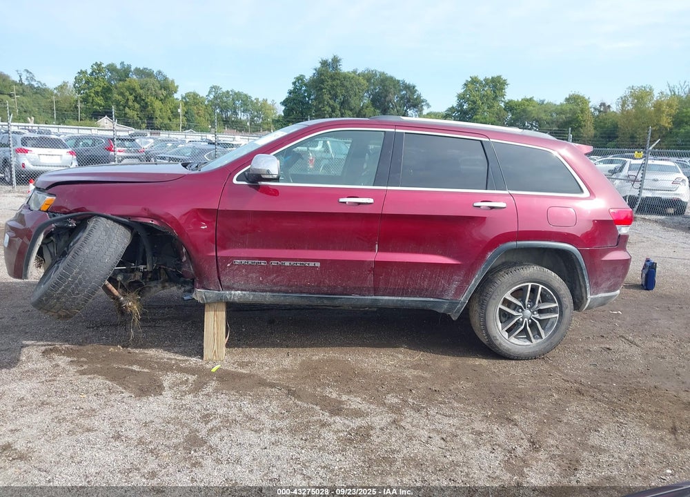 2017 JEEP GRAND CHEROKEE VIN: 1C4RJFBGXHC811607