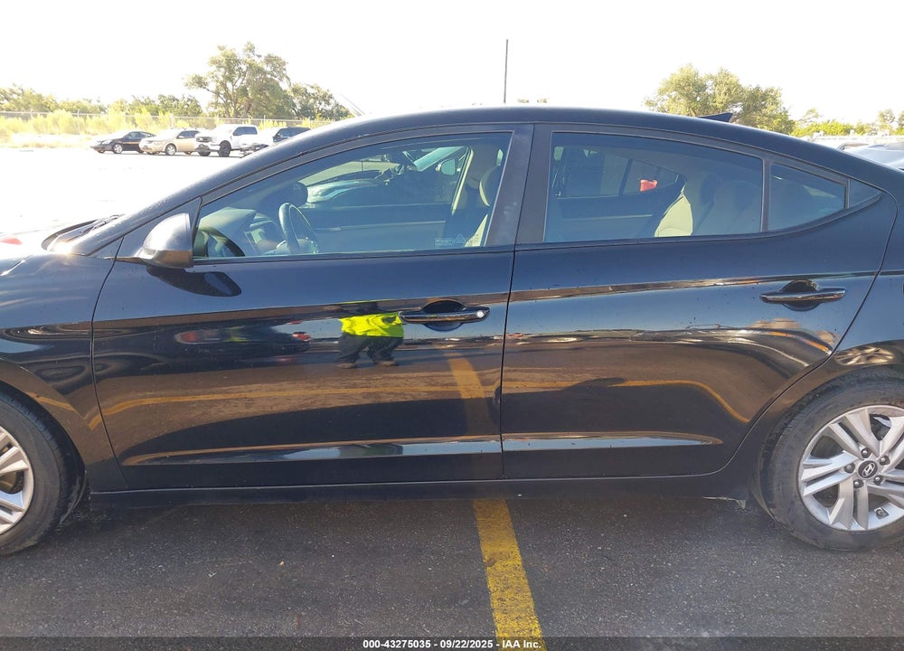 2019 HYUNDAI ELANTRA VIN: KMHD84LF4KU835429
