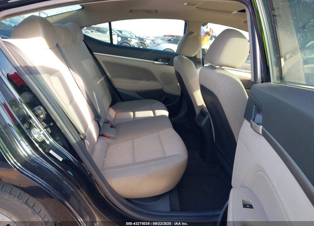 2019 HYUNDAI ELANTRA VIN: KMHD84LF4KU835429