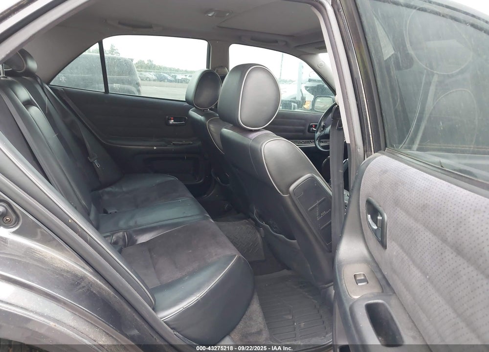 2002 LEXUS IS 300 VIN: JTHBD192X20061882