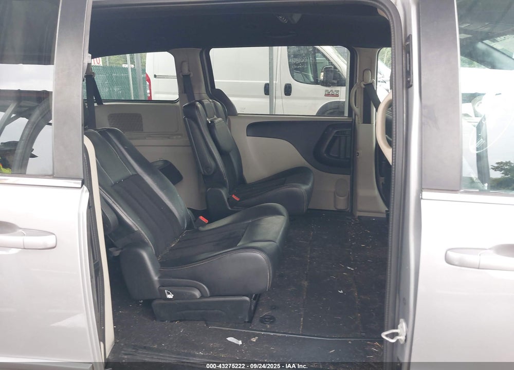 2017 DODGE GRAND CARAVAN SXT VIN: 2C4RDGCG0HR858356