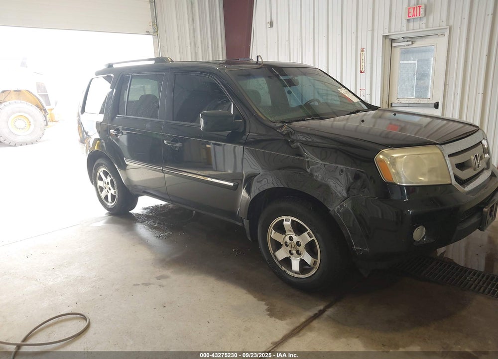 2011 HONDA PILOT TOURING VIN: 5FNYF4H97BB089386