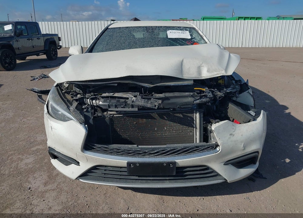 2018 INFINITI QX30 VIN: SJKCH5CP8JA040847
