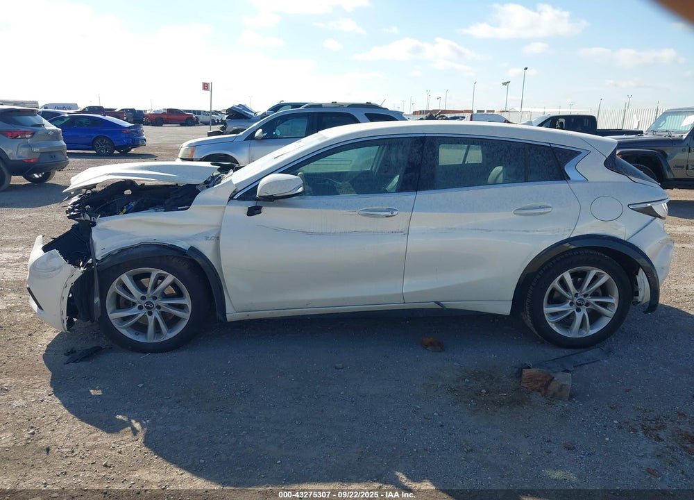 2018 INFINITI QX30 VIN: SJKCH5CP8JA040847