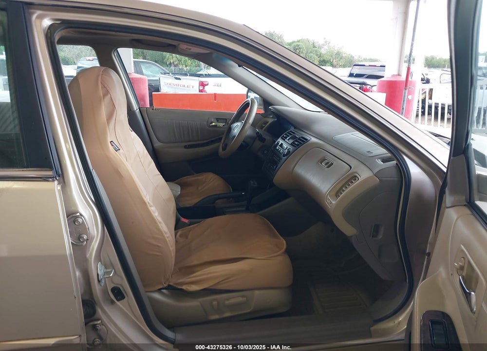 2001 HONDA ACCORD 3.0 EX VIN: 1HGCG16571A033690
