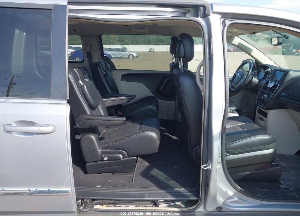 2014 CHRYSLER TOWN & COUNTRY TOURING VIN: 2C4RC1BG9ER398711
