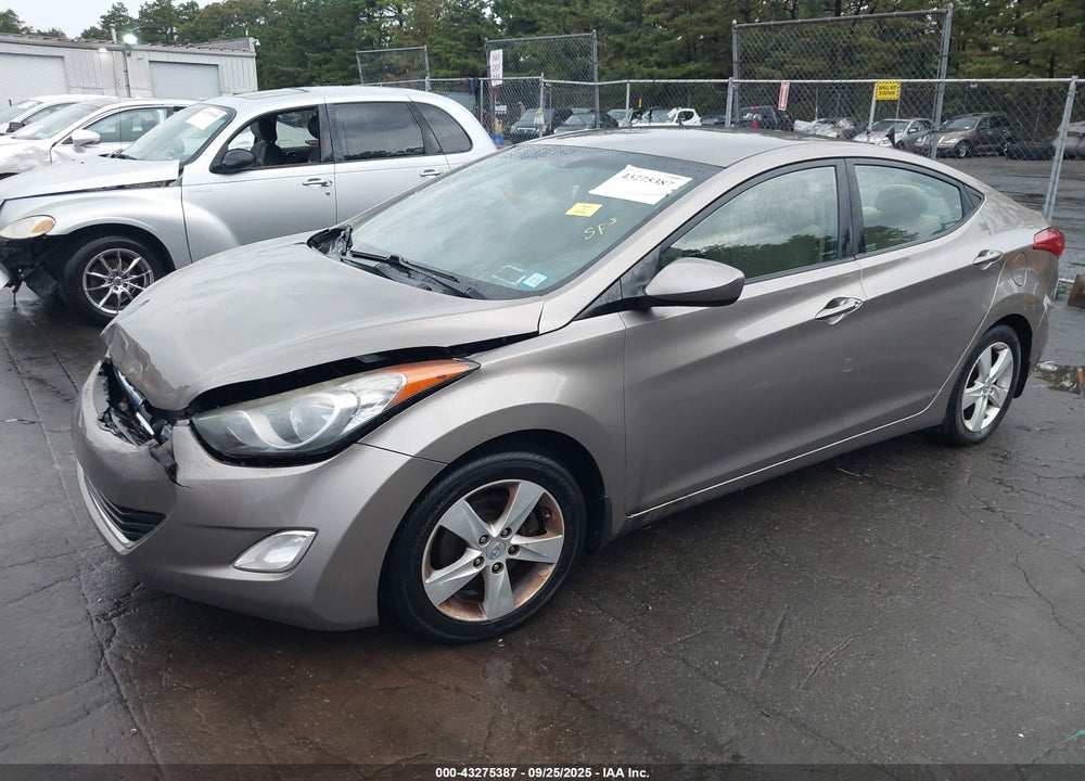 2012 HYUNDAI ELANTRA VIN: 5NPDH4AE1CH092867