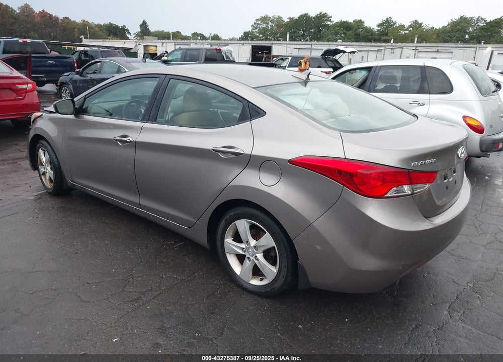 2012 HYUNDAI ELANTRA VIN: 5NPDH4AE1CH092867
