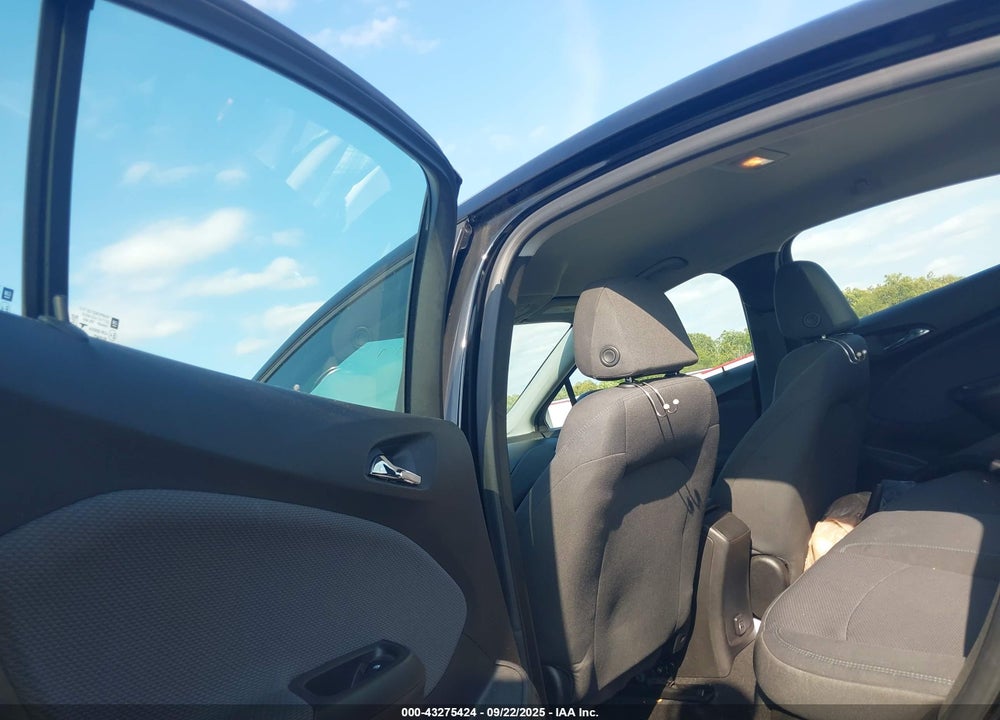 2019 CHEVROLET CRUZE VIN: 1G1BE5SM9K7124181