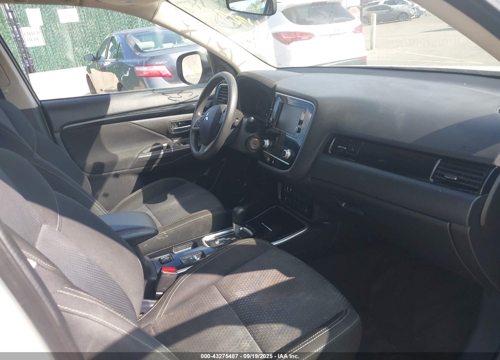 2020 MITSUBISHI OUTLANDER VIN: JA4AD2A3XLZ006038