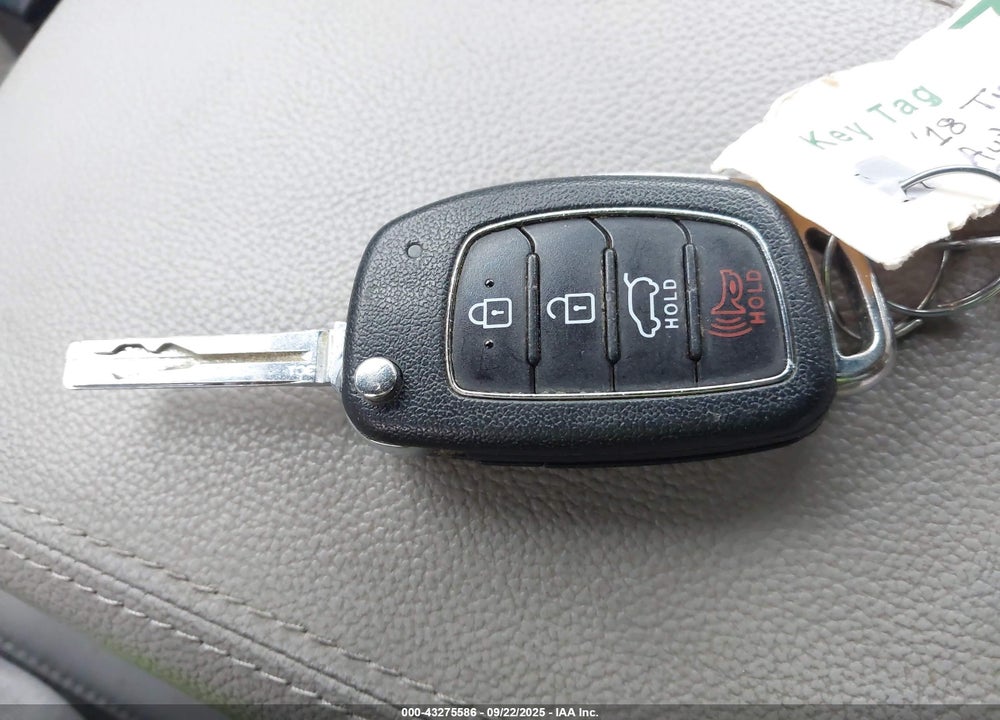 2018 HYUNDAI TUCSON SE VIN: KM8J2CA48JU818227