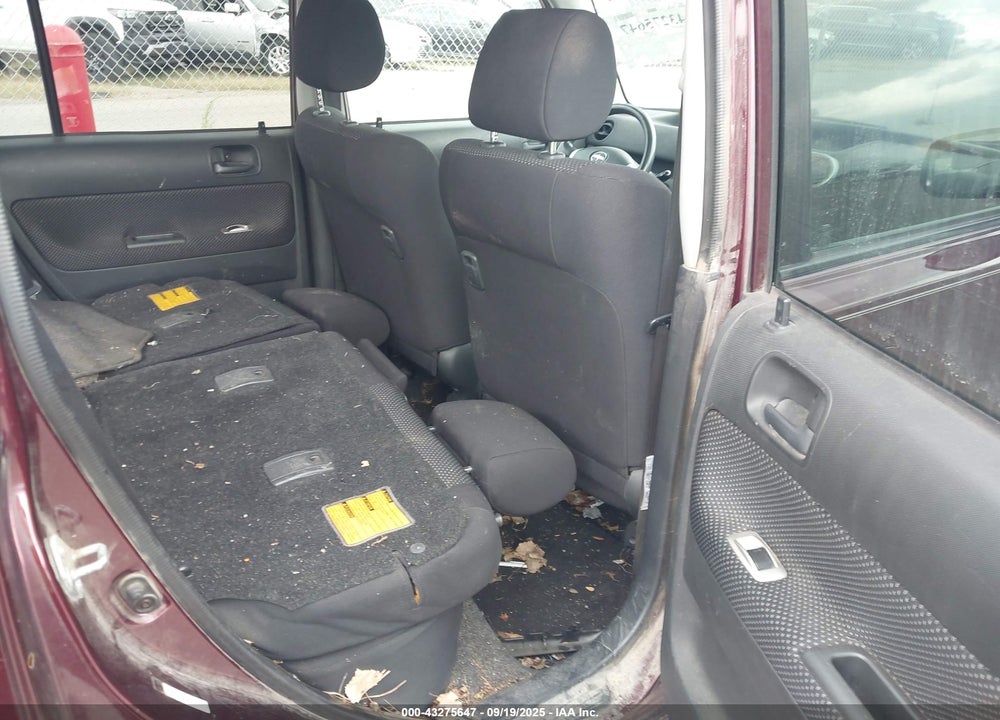 2005 SCION XB VIN: JTLKT334950176055
