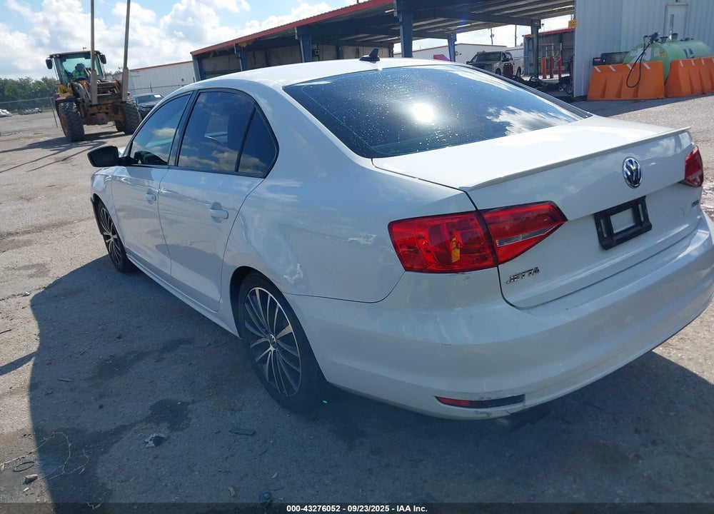 2015 VOLKSWAGEN JETTA VIN: 3VWD17AJ1FM326245