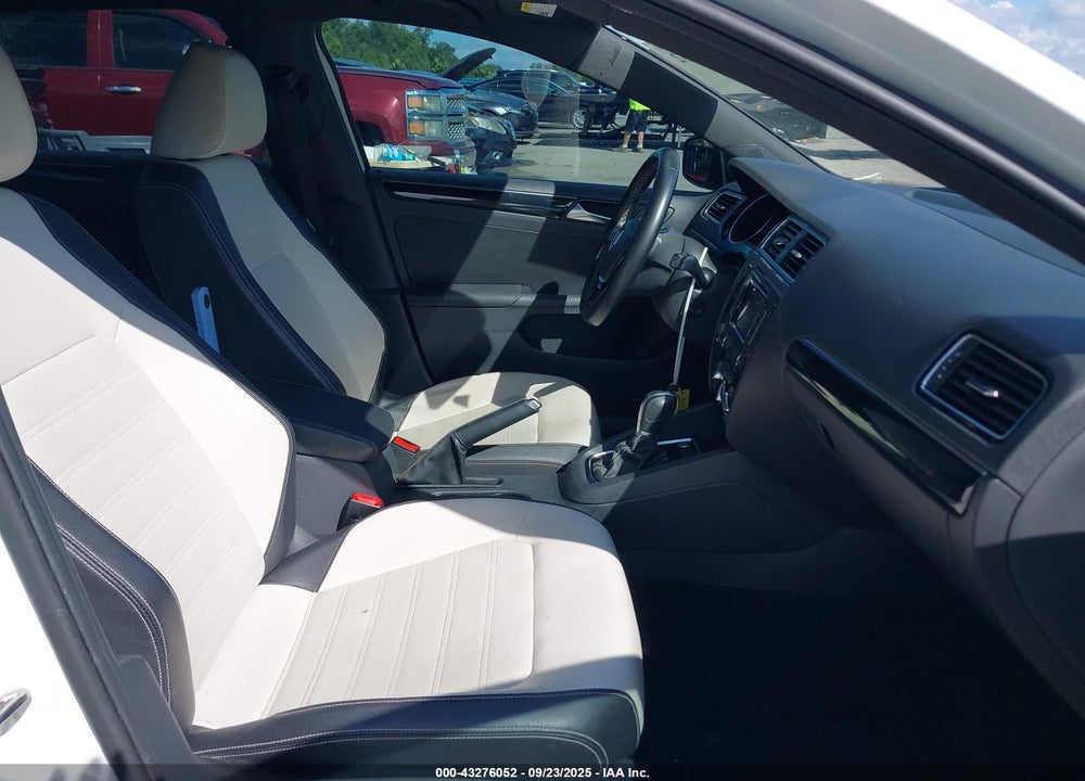 2015 VOLKSWAGEN JETTA VIN: 3VWD17AJ1FM326245