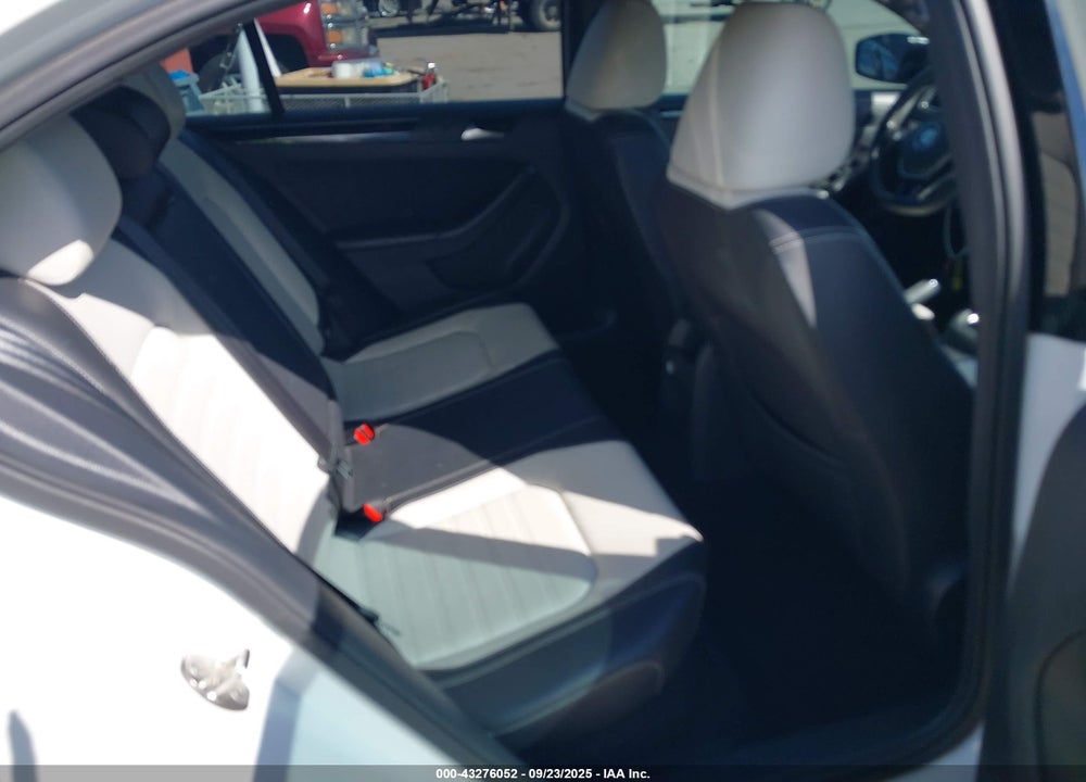 2015 VOLKSWAGEN JETTA VIN: 3VWD17AJ1FM326245