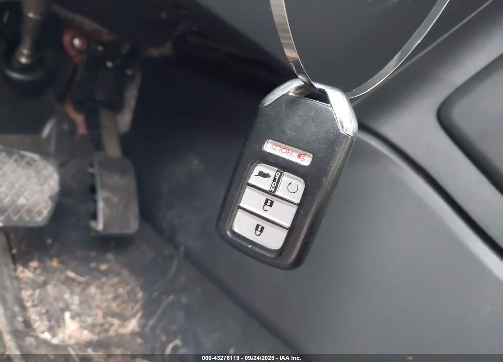 2018 HONDA CR-V VIN: 2HKRW2H83JH668066