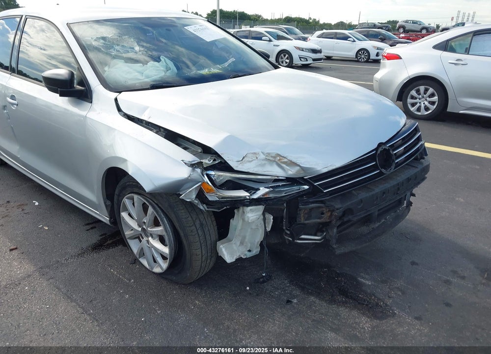 2015 VOLKSWAGEN JETTA VIN: 3VWD17AJ9FM329829