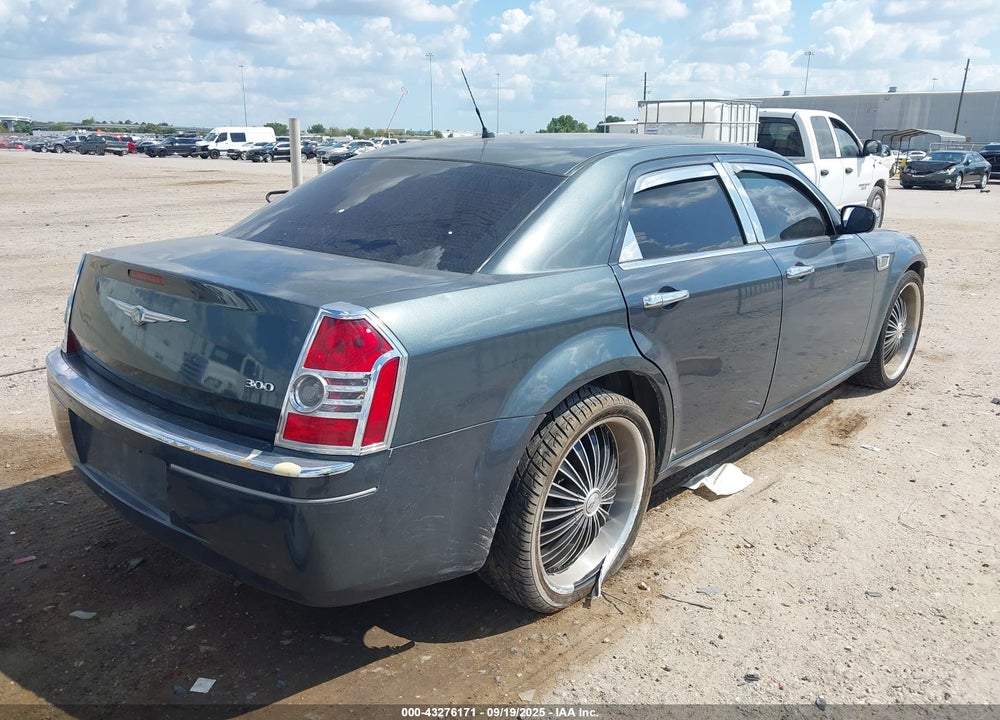 2008 CHRYSLER 300 VIN: 2C3KA43R98H125016