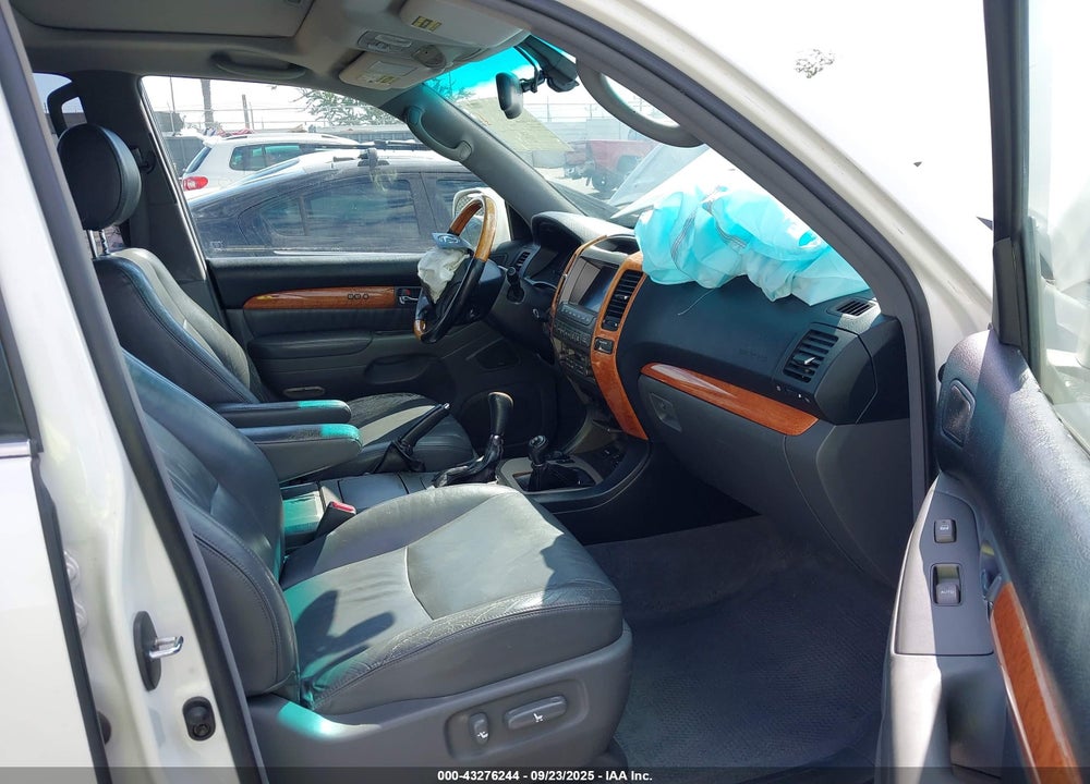 2004 LEXUS GX 470 VIN: JTJBT20X440049021