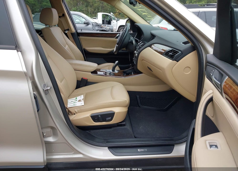 2016 BMW X3 VIN: 5UXWX9C58G0D80637