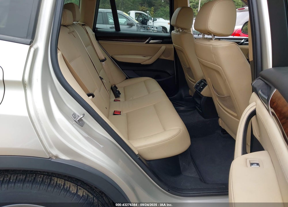 2016 BMW X3 VIN: 5UXWX9C58G0D80637