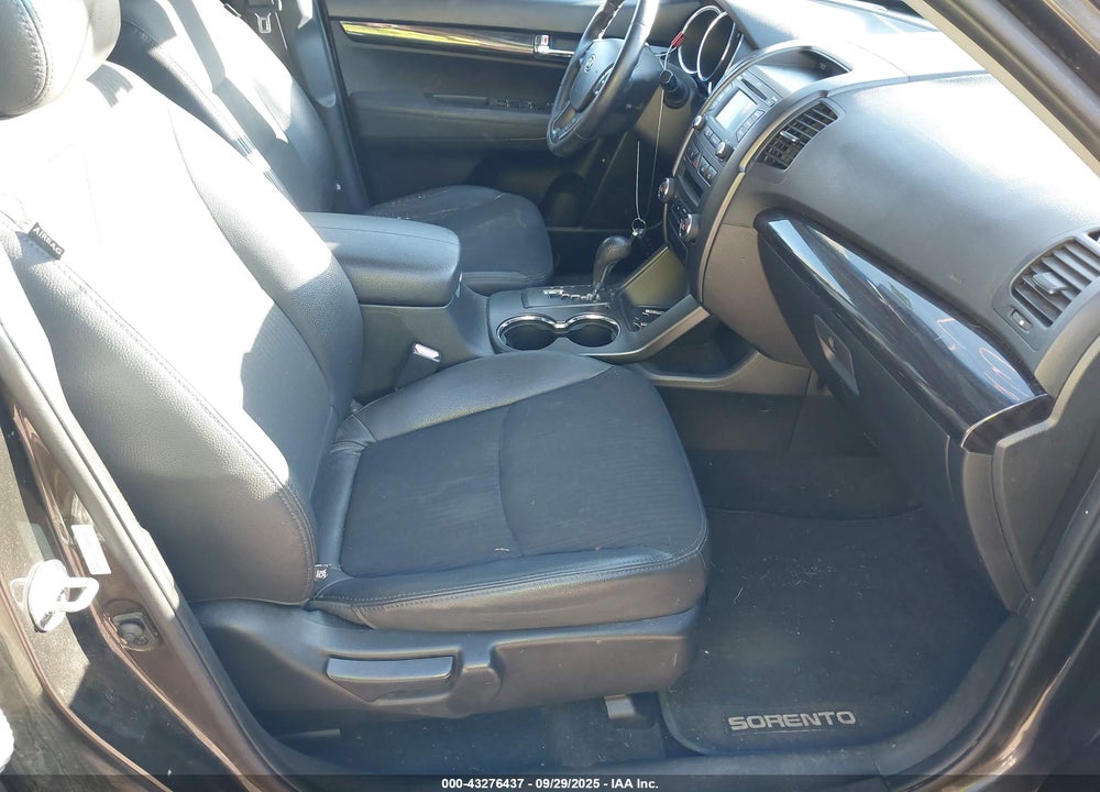 2012 KIA SORENTO EX V6 VIN: 5XYKUDA25CG199405