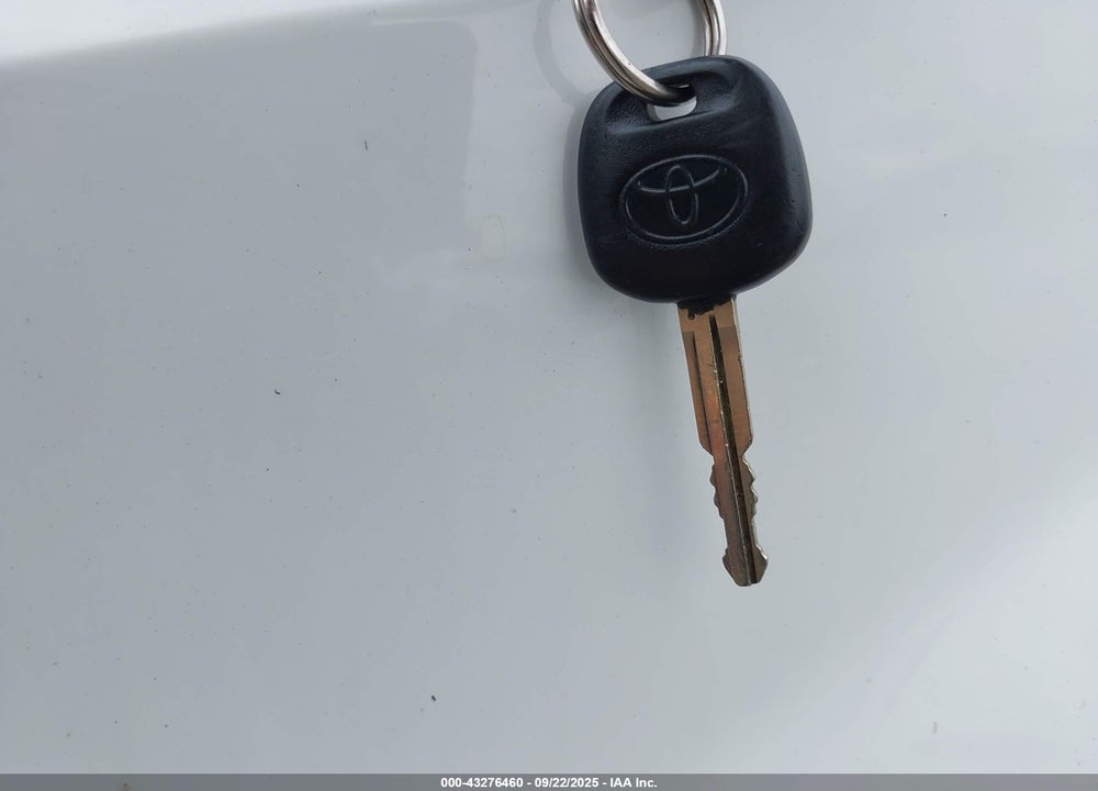2010 TOYOTA SIENNA LE VIN: 5TDKK4CC5AS332336