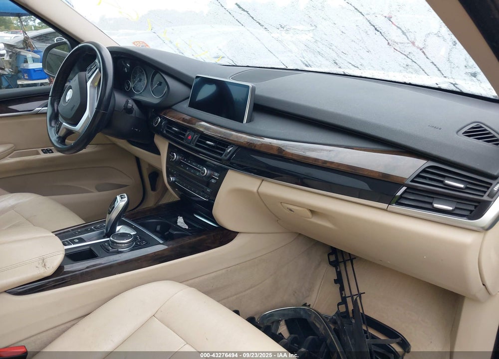 2015 BMW X5 VIN: 5UXKR0C52F0P13527