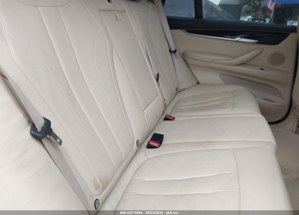2015 BMW X5 VIN: 5UXKR0C52F0P13527