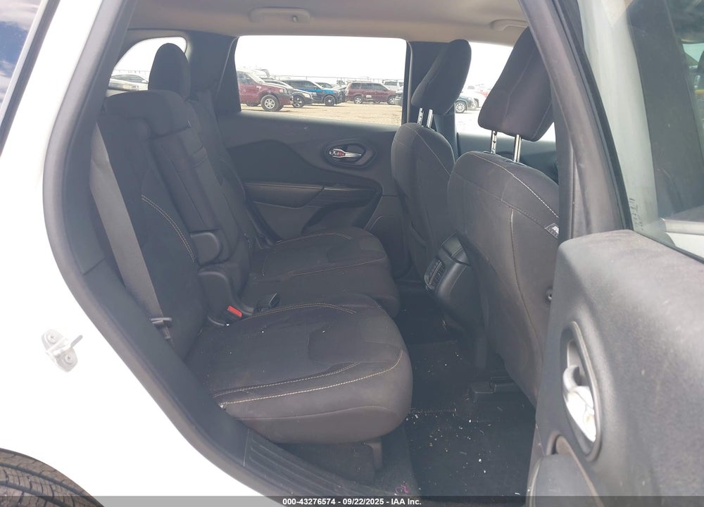 2016 JEEP CHEROKEE LATITUDE VIN: 1C4PJMCB1GW156720