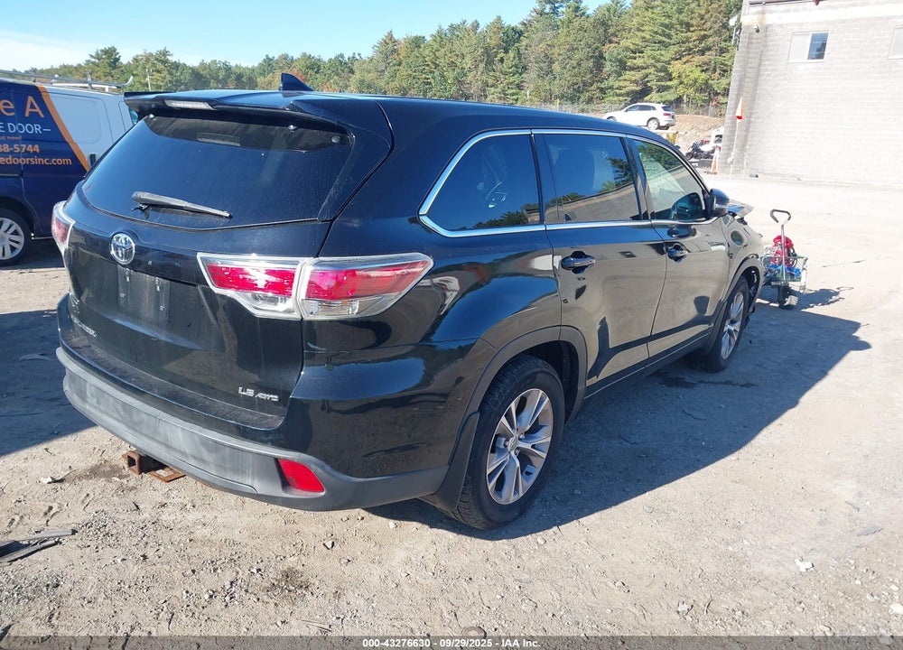 2015 TOYOTA HIGHLANDER LE PLUS V6 VIN: 5TDBKRFH8FS199647