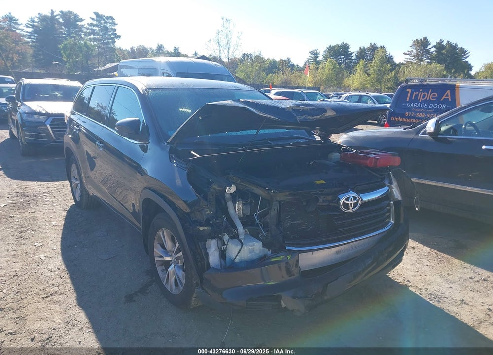 2015 TOYOTA HIGHLANDER LE PLUS V6 VIN: 5TDBKRFH8FS199647