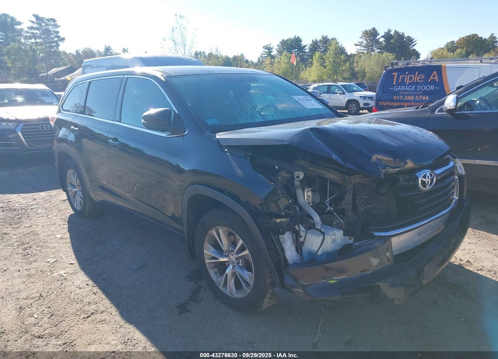 2015 TOYOTA HIGHLANDER LE PLUS V6 VIN: 5TDBKRFH8FS199647