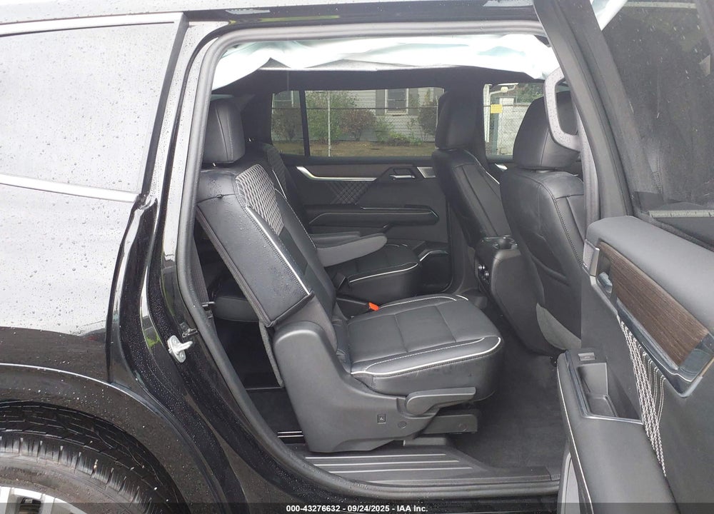 2024 GMC ACADIA AWD DENALI VIN: 1GKENRKS5RJ156525