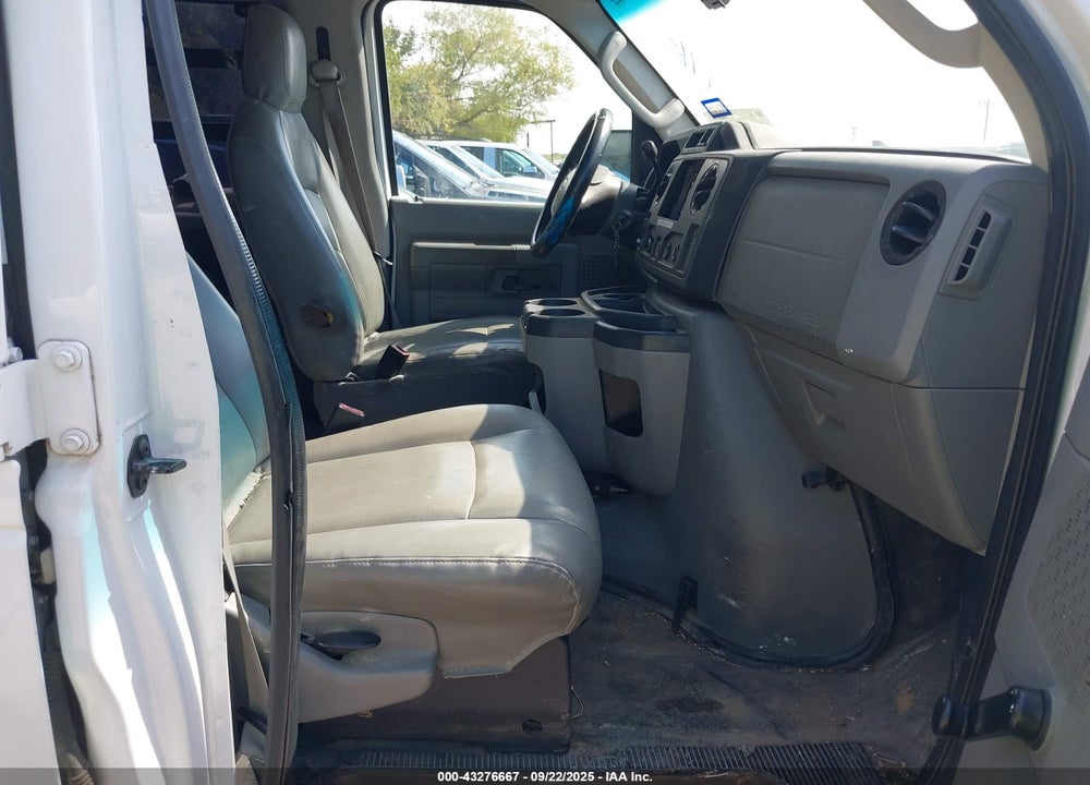 2009 FORD E-350 SUPER DUTY XL/XLT VIN: 1FBNE31L29DA33304