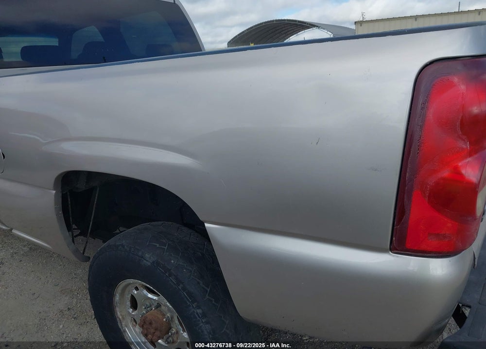 2005 CHEVROLET SILVERADO 2500HD LS VIN: 1GCHK23U35F837207