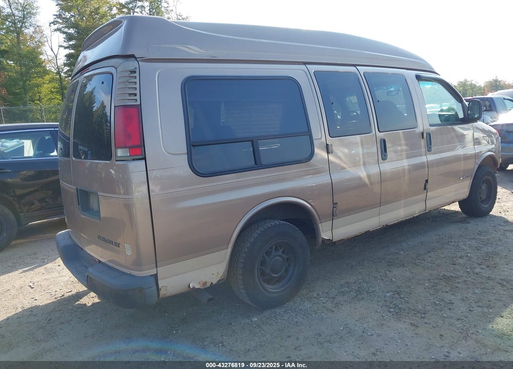 2001 CHEVROLET EXPRESS UPFITTER VIN: 1GBFG15R411115199