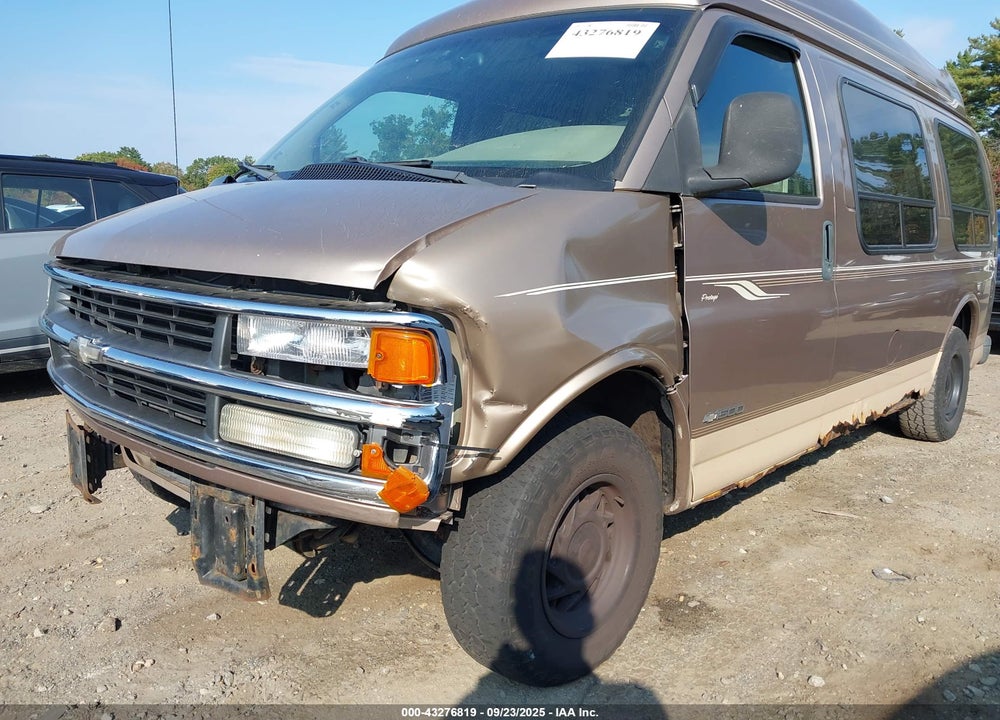 2001 CHEVROLET EXPRESS UPFITTER VIN: 1GBFG15R411115199