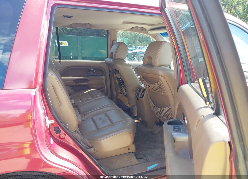 2006 HONDA PILOT EX-L VIN: 2HKYF18586H526721