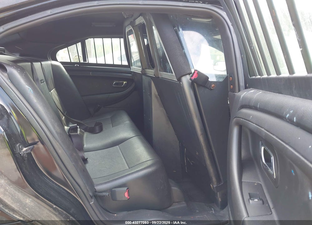 2015 FORD POLICE INTERCEPTOR VIN: 1FAHP2MK0FG153957