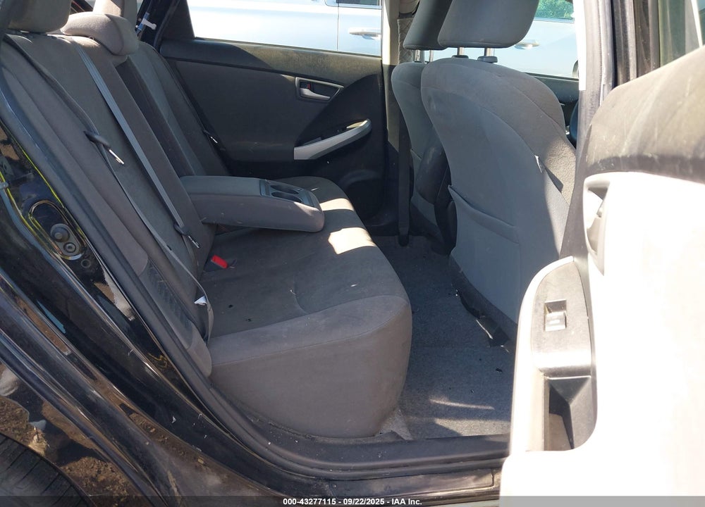 2015 TOYOTA PRIUS TWO VIN: JTDKN3DU1F0472810