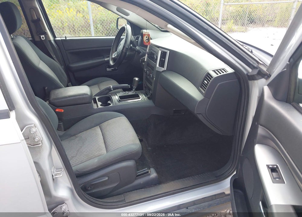 2010 JEEP GRAND CHEROKEE VIN: 1J4PR4GK8AC153688