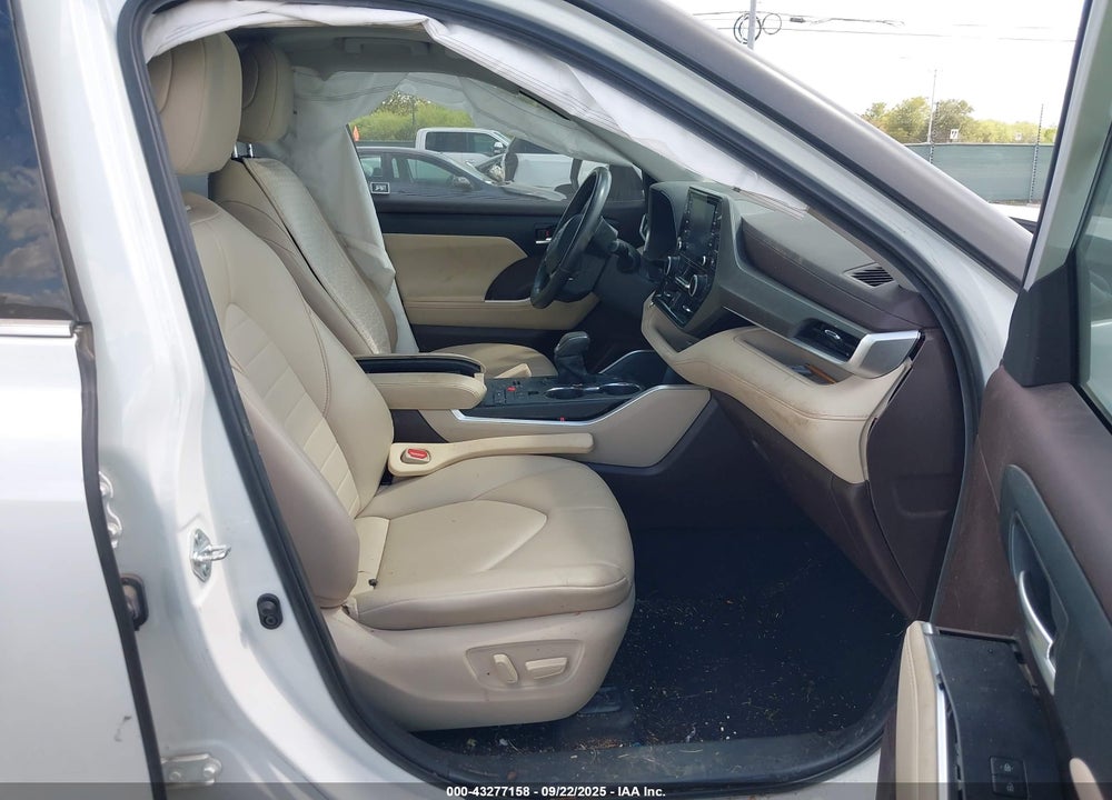 2021 TOYOTA HIGHLANDER XLE VIN: 5TDGZRAH4MS519388