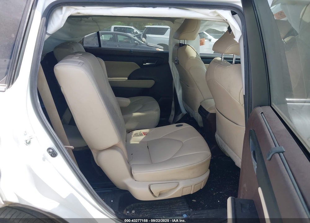 2021 TOYOTA HIGHLANDER XLE VIN: 5TDGZRAH4MS519388