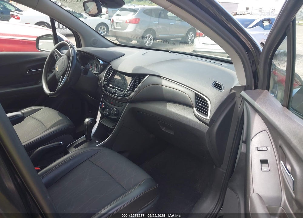 2019 CHEVROLET TRAX LT VIN: 3GNCJPSB5KL231099