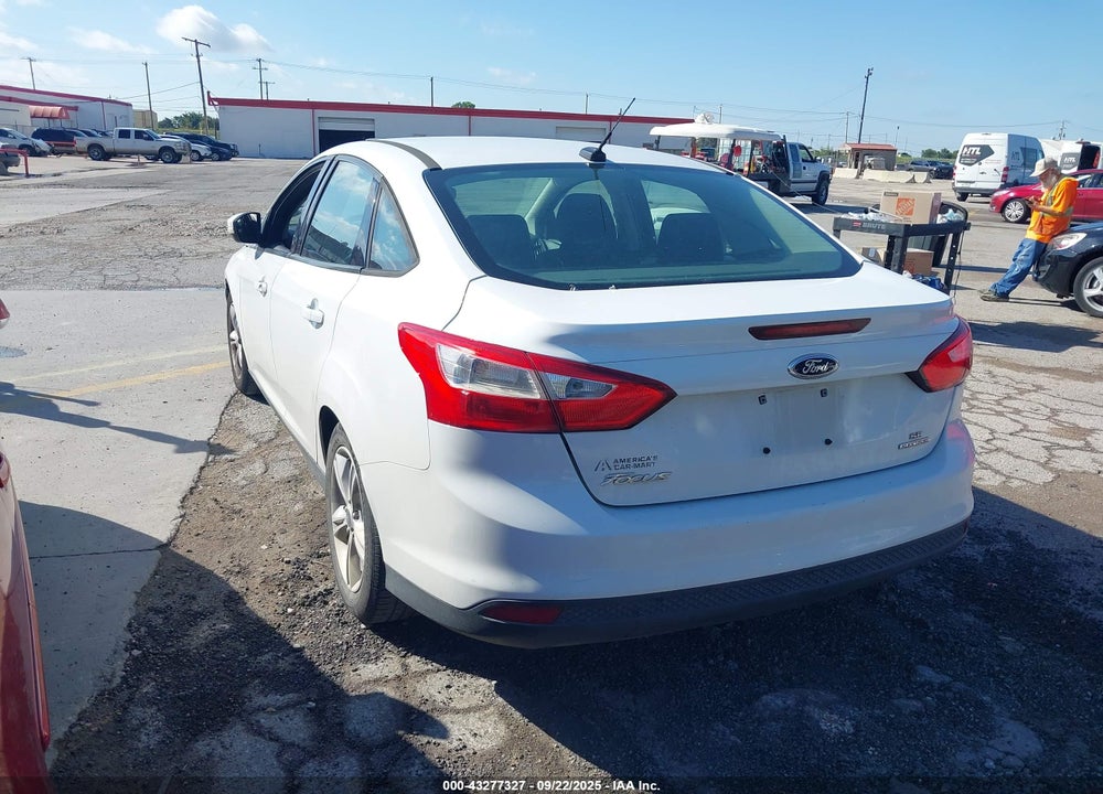 2014 FORD FOCUS SE VIN: 1FADP3F23EL302031