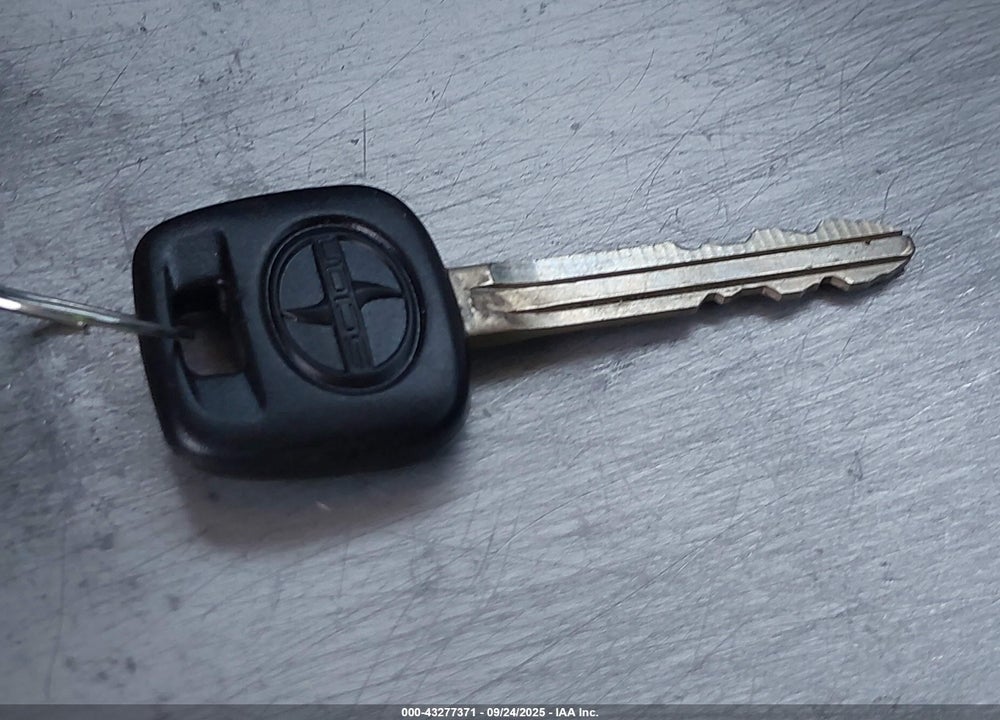 2008 SCION XB VIN: JTLKE50E081031617