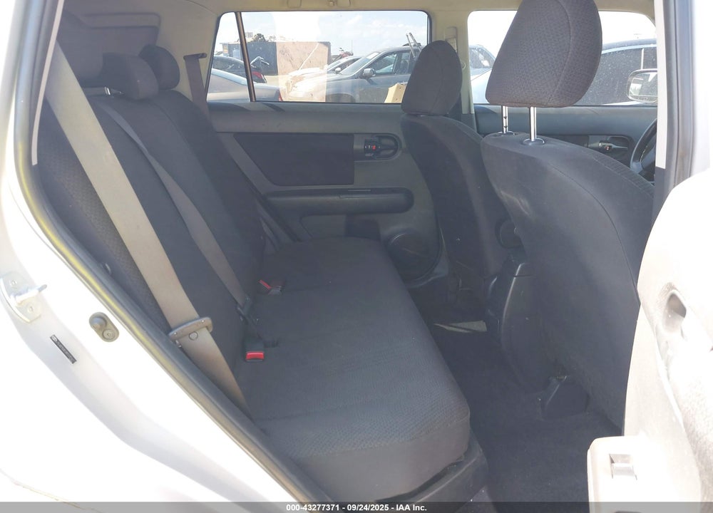 2008 SCION XB VIN: JTLKE50E081031617