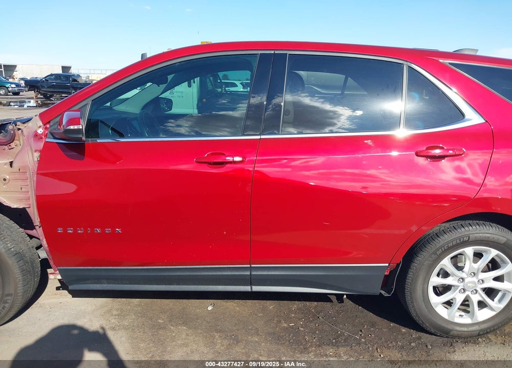2018 CHEVROLET EQUINOX LT VIN: 2GNAXJEV0J6140088