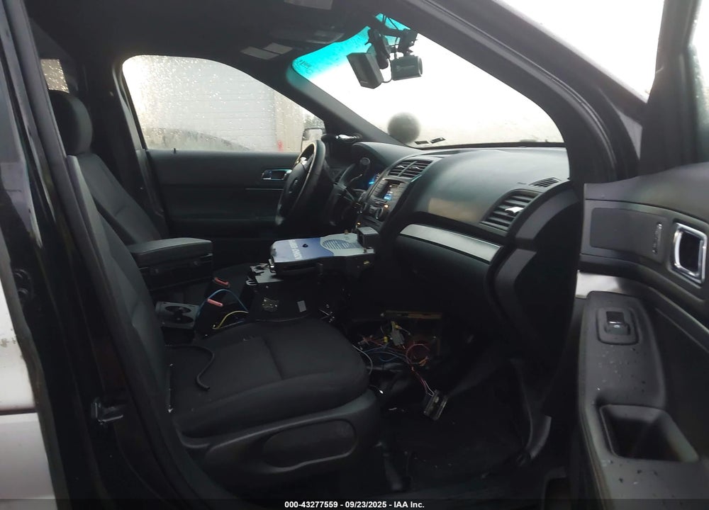 2016 FORD POLICE INTERCEPTOR VIN: 1FM5K8AR4GGD04991